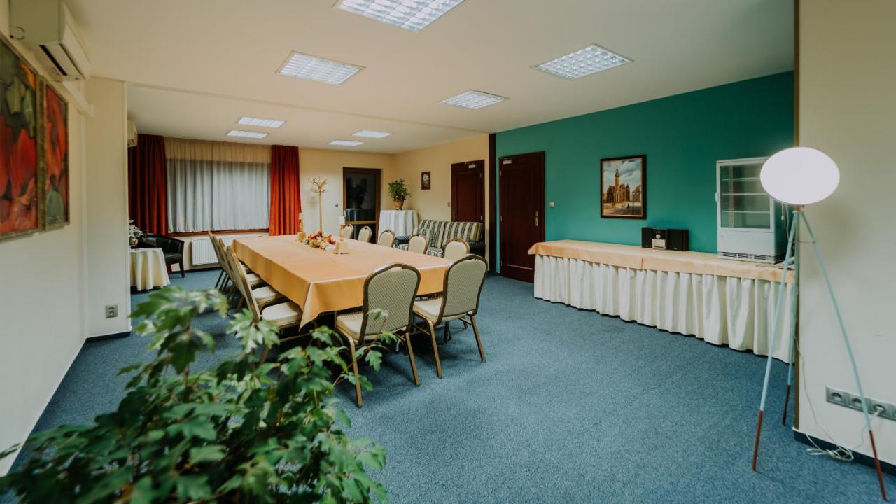Boutique Hotel Maraton Кошице Экстерьер фото
