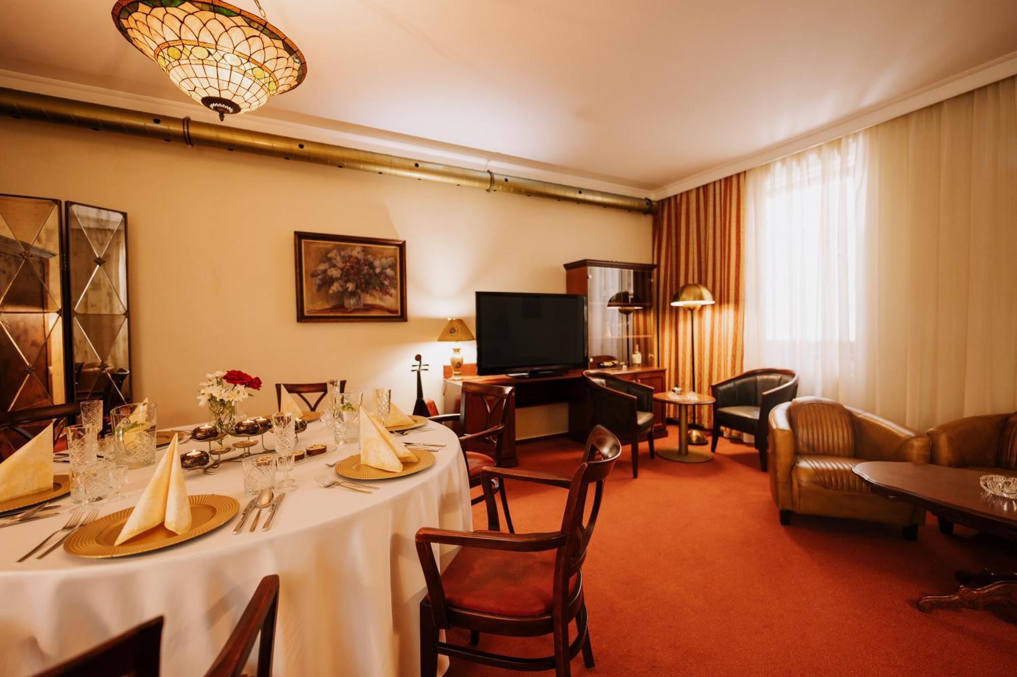Boutique Hotel Maraton Кошице Экстерьер фото