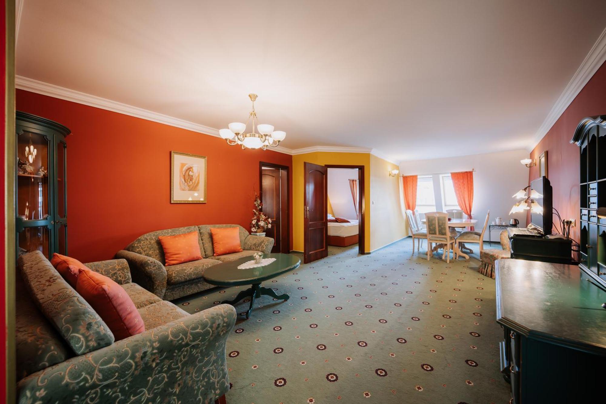 Boutique Hotel Maraton Кошице Экстерьер фото