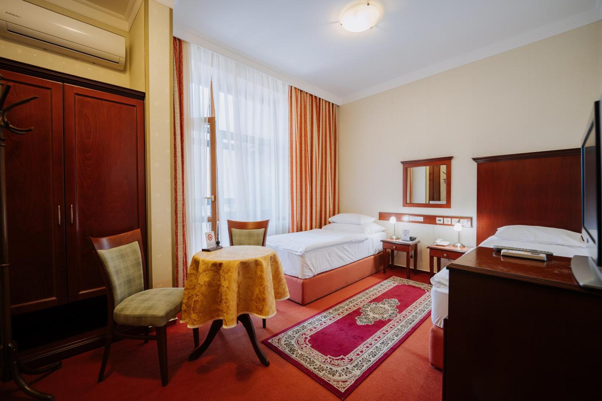 Boutique Hotel Maraton Кошице Экстерьер фото