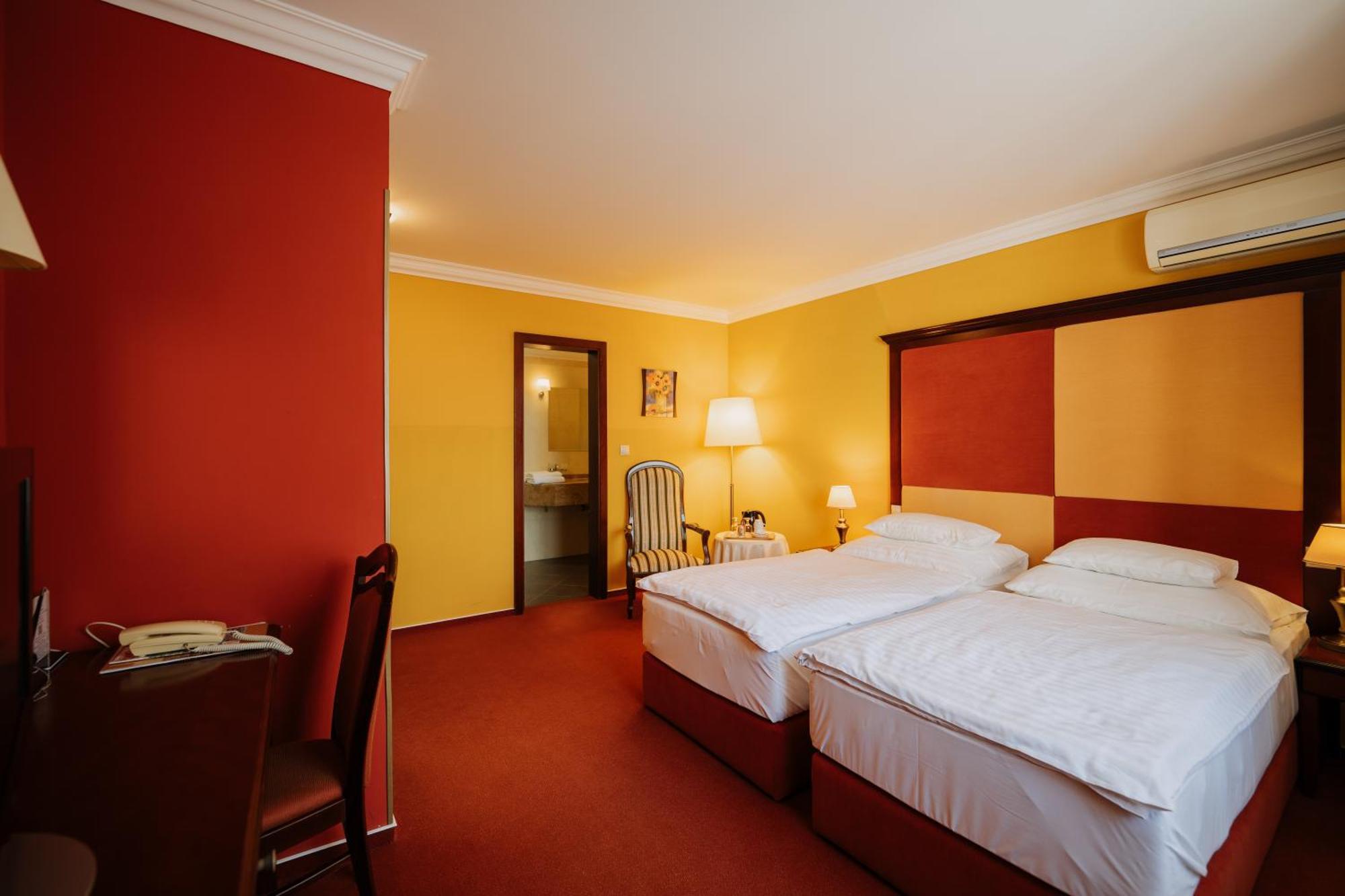 Boutique Hotel Maraton Кошице Экстерьер фото
