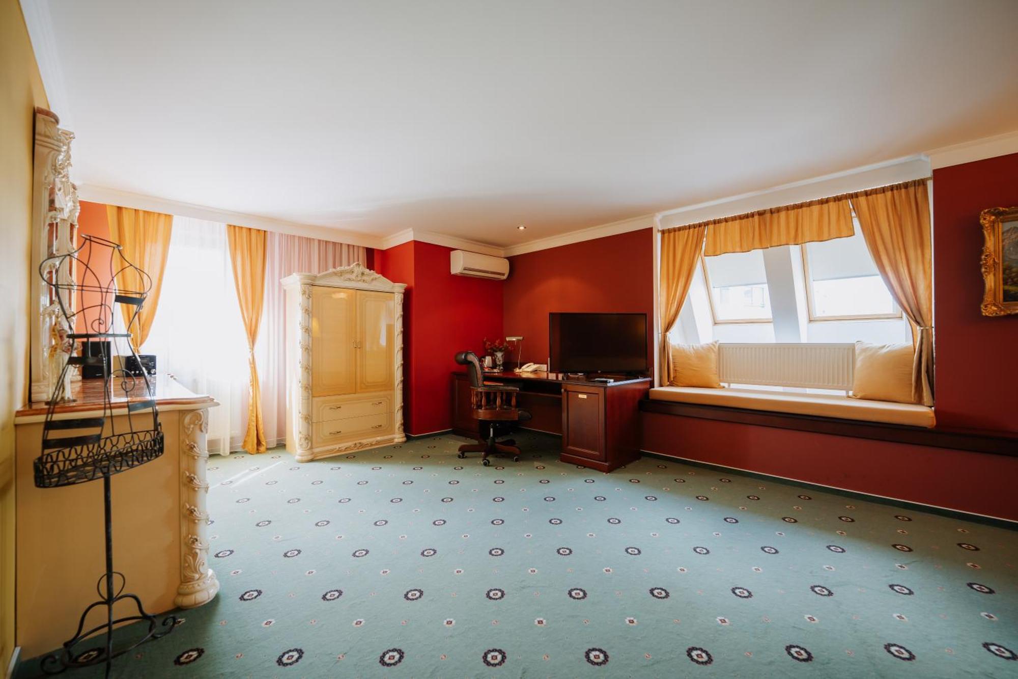 Boutique Hotel Maraton Кошице Экстерьер фото