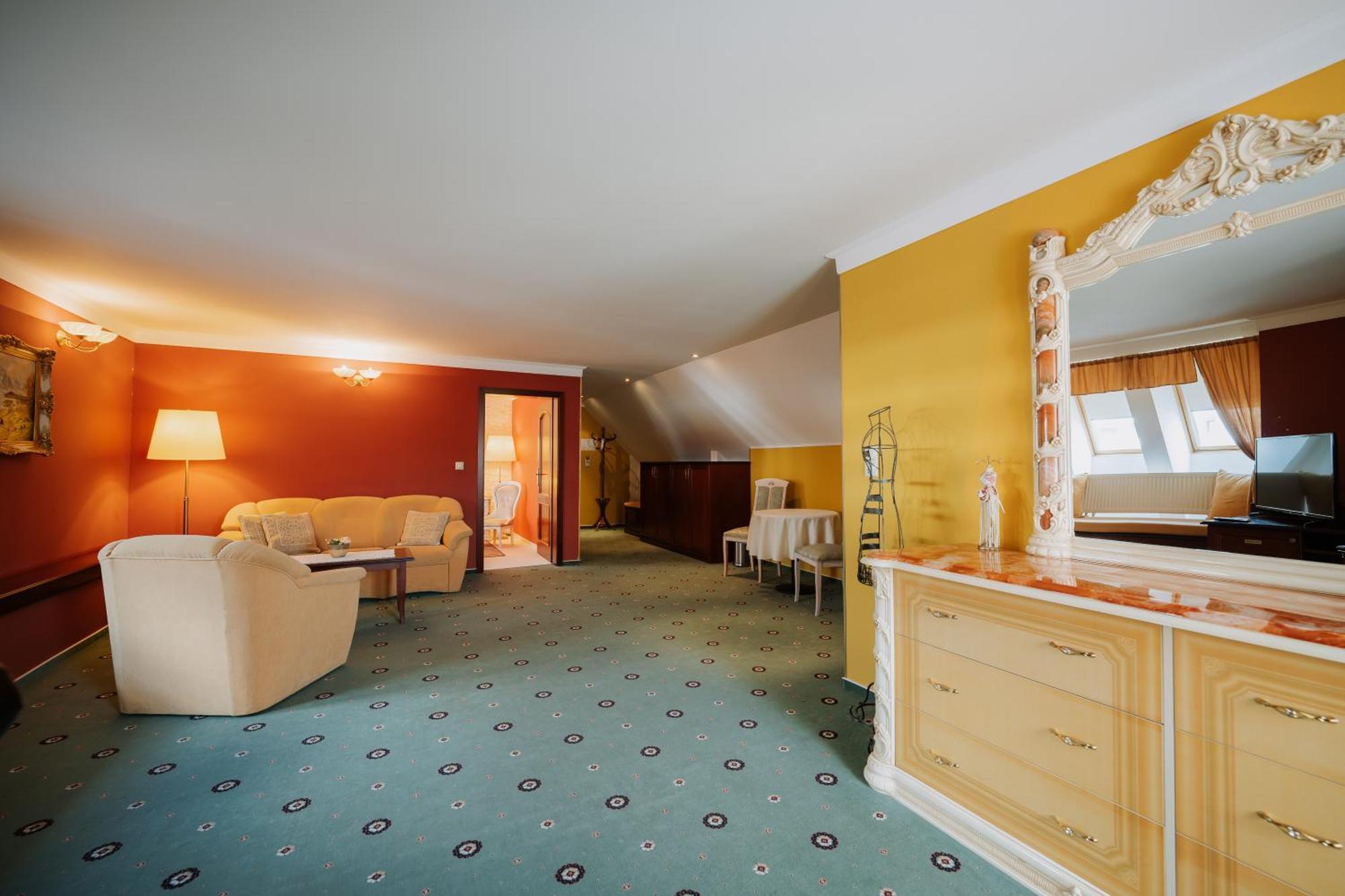 Boutique Hotel Maraton Кошице Экстерьер фото