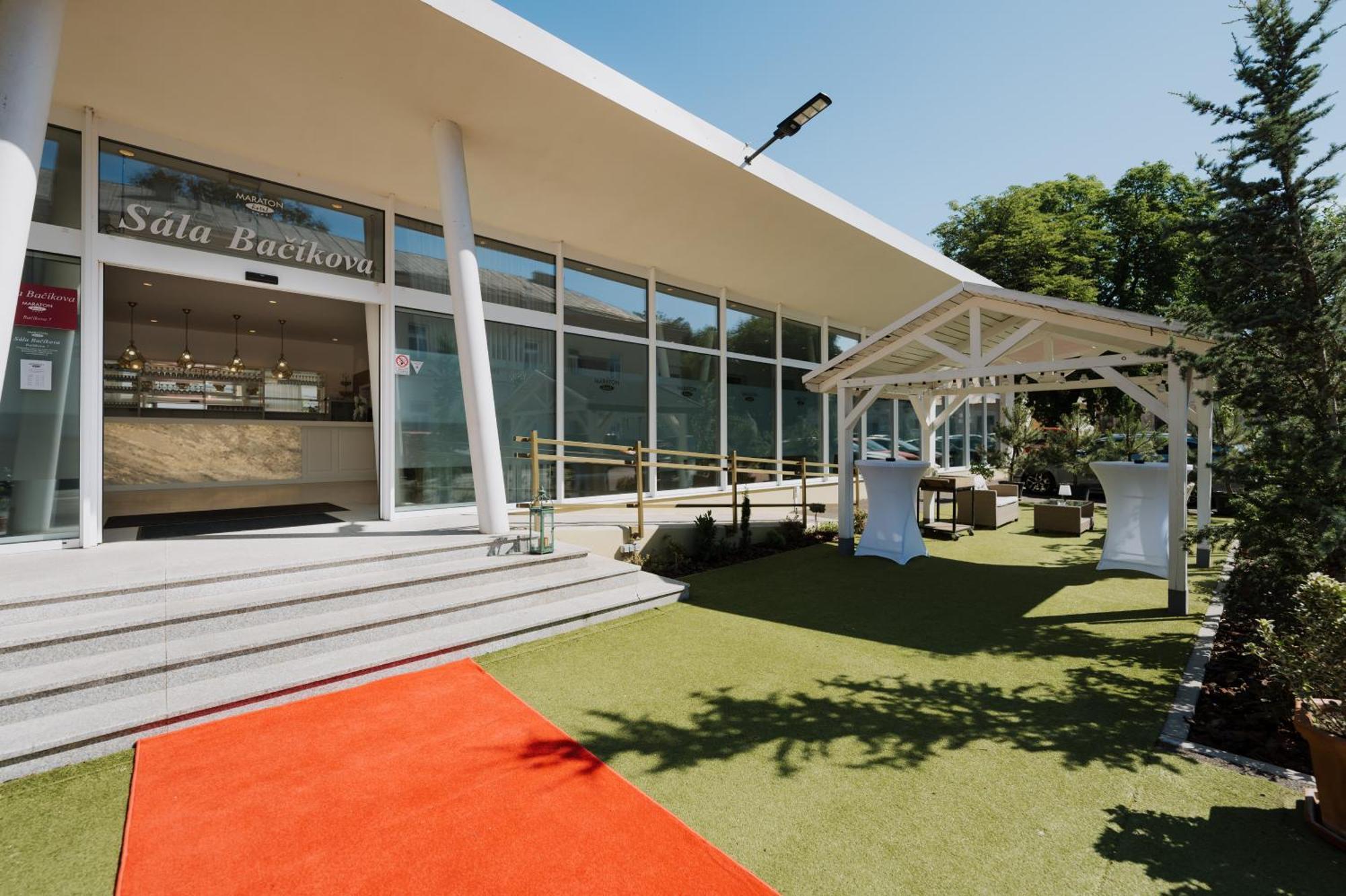 Boutique Hotel Maraton Кошице Экстерьер фото