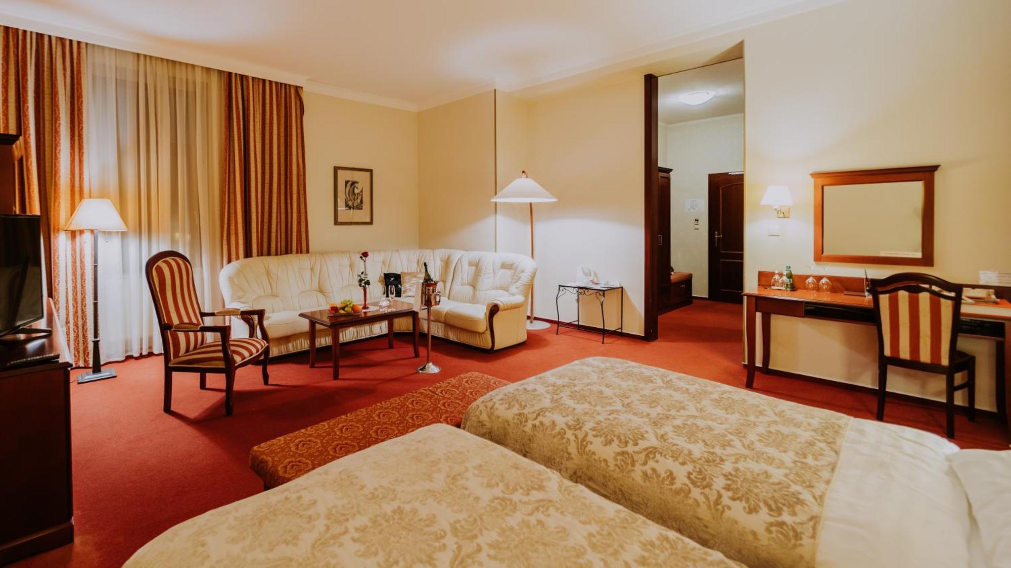 Boutique Hotel Maraton Кошице Экстерьер фото