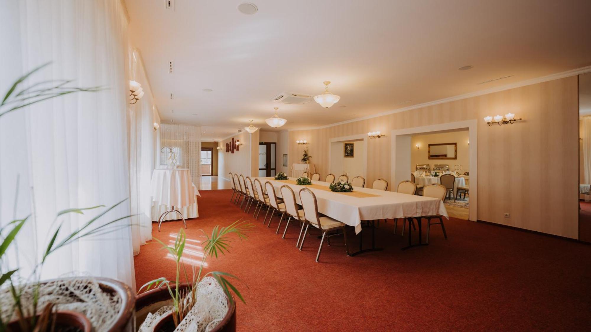 Boutique Hotel Maraton Кошице Экстерьер фото
