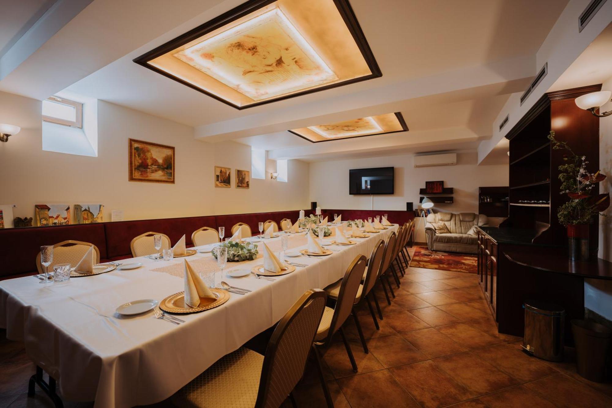 Boutique Hotel Maraton Кошице Экстерьер фото