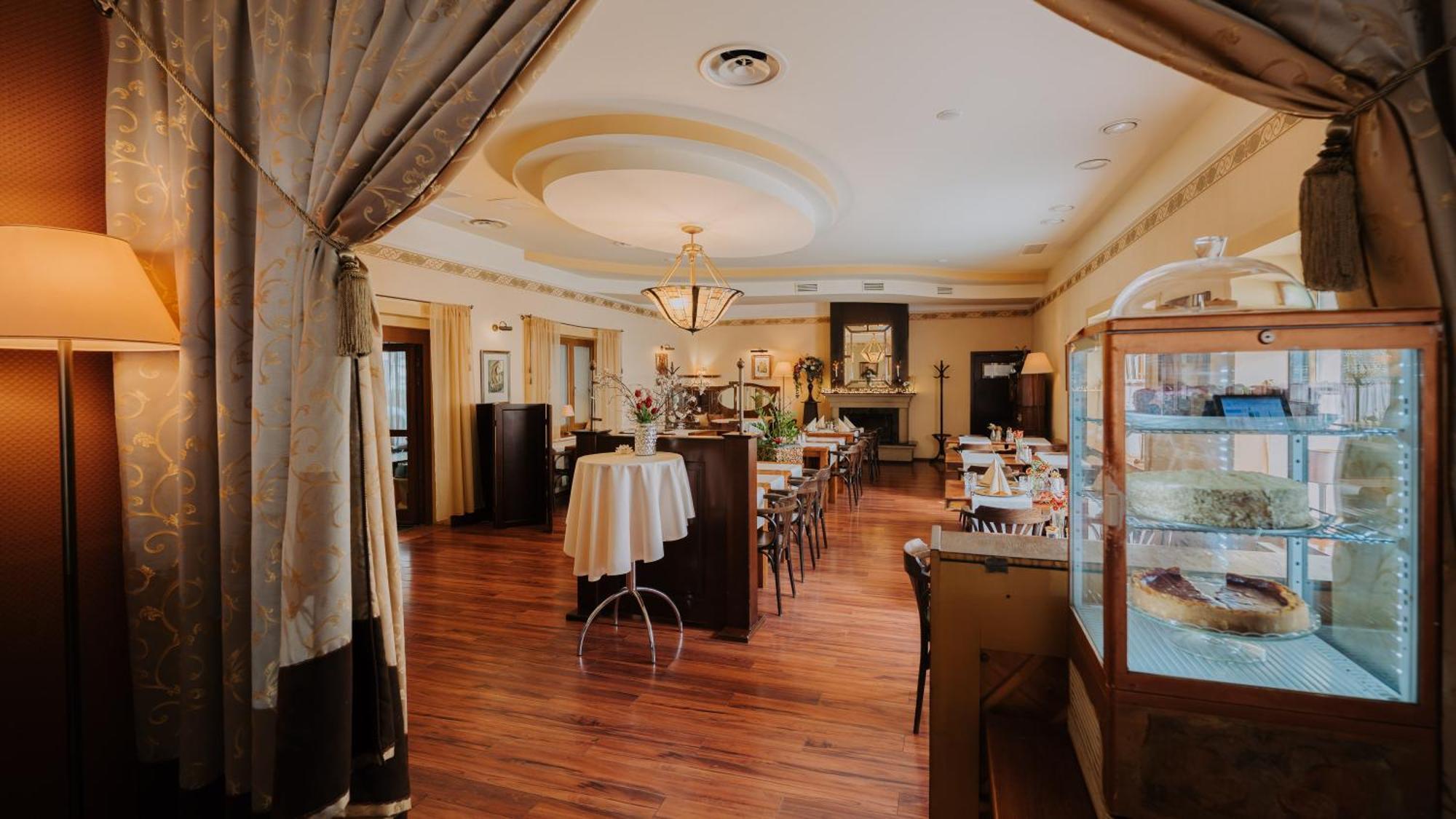 Boutique Hotel Maraton Кошице Экстерьер фото