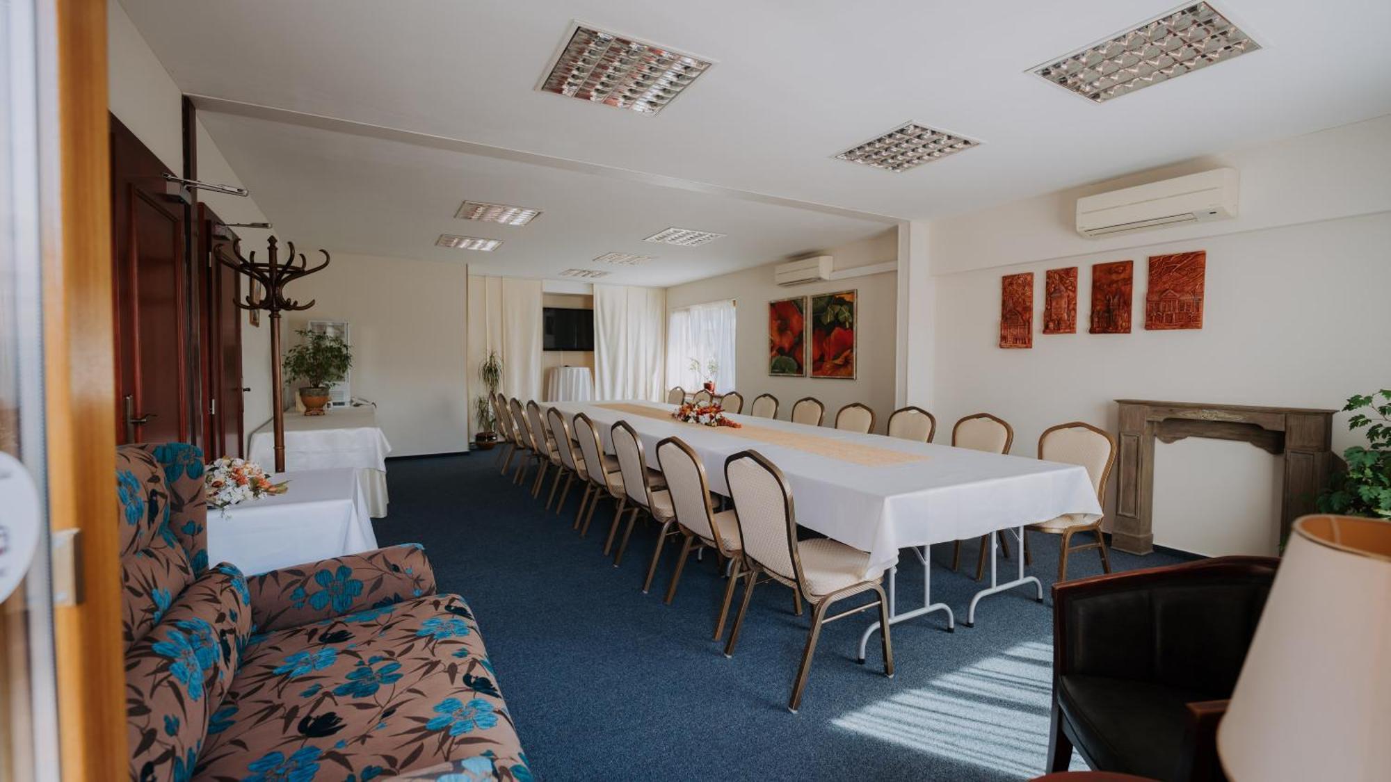 Boutique Hotel Maraton Кошице Экстерьер фото